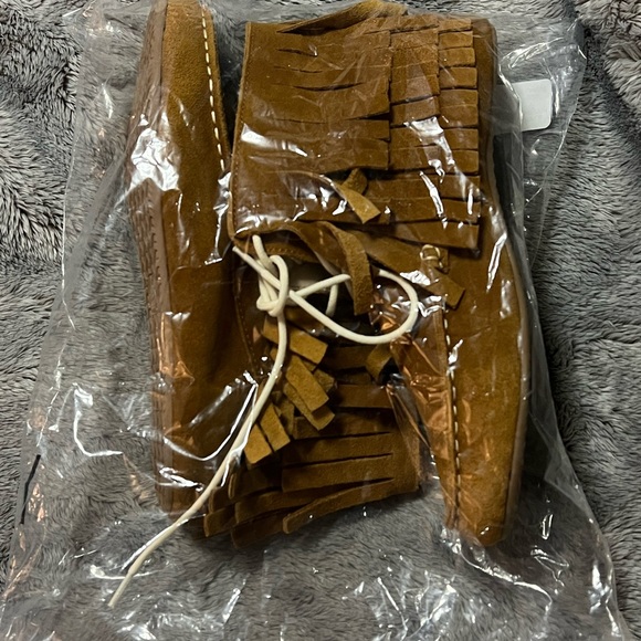 NWOT Monkey Feet Moccasins for Mommy - Picture 4 of 4